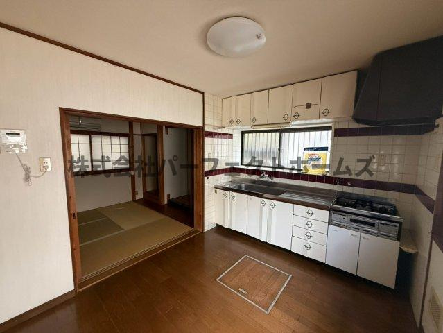 星丘2丁目戸建　賃貸のキッチン|ダイニングキッチンです