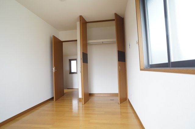 宝塚＊月見山１丁目戸建貸家の寝室