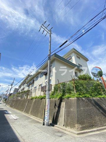吹田市垂水町１丁目の賃貸マンションの外観