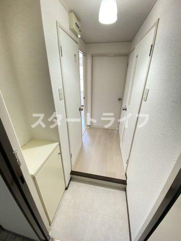 吹田市垂水町１丁目の賃貸マンションの玄関