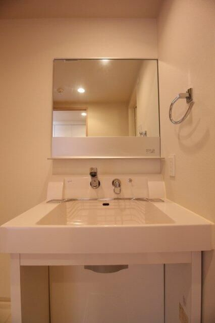プラウドフラット早稲田の洗面所