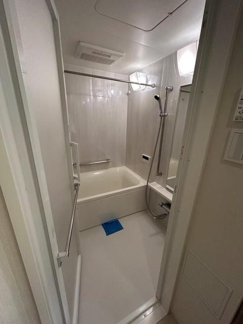 ドゥーエ早稲田の浴室
