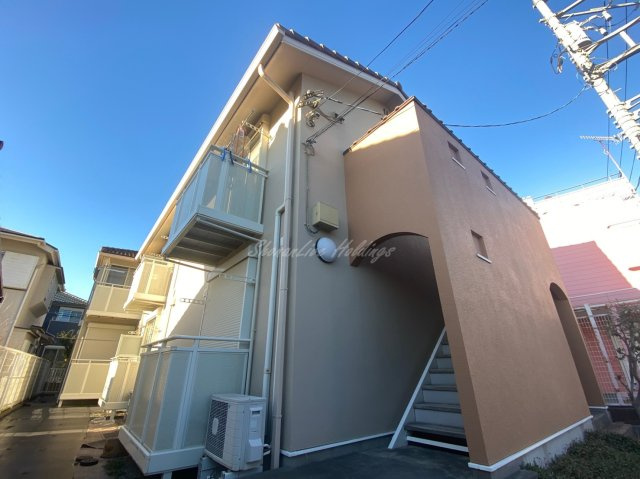 藤沢市鵠沼海岸５丁目のアパート