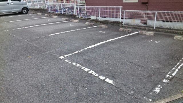 【駐車場】 | パティオ喜多山Ｃ | 駐車場があるので、車を買う予定の方も安心です