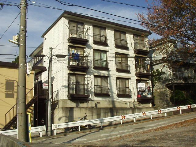 野村マンションの外観
