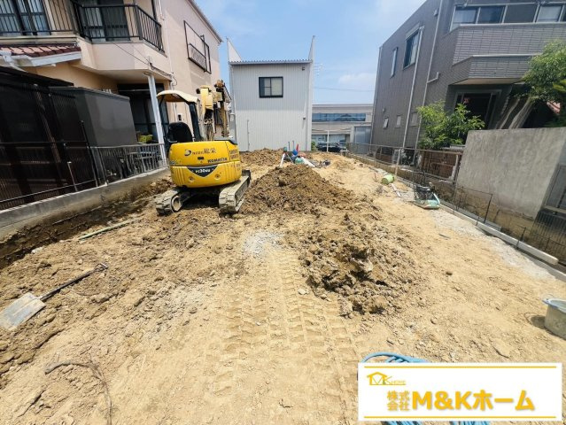 知多市にしの台4丁目　全1棟の外観|R8.6.13撮影　リビングが吹抜で明るくて開放的です♪