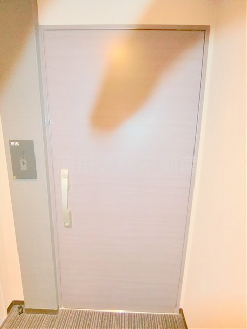 コンフォリア蒲田の玄関