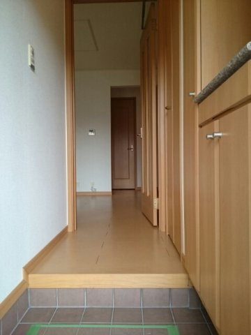 【玄関】 | ボヌール　Ａ