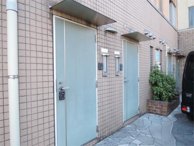 川崎市多摩区菅北浦３丁目の賃貸マンションのエントランス|玄関前（他室参照）