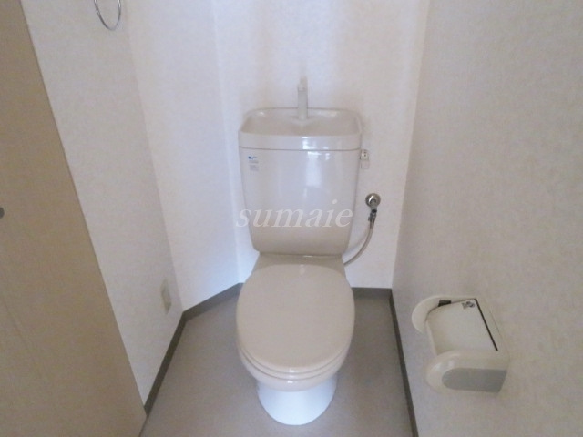 バレンティア赤羽のトイレ|温水洗浄便座付きです☆
