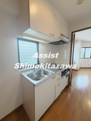 クレスト赤堤のキッチン