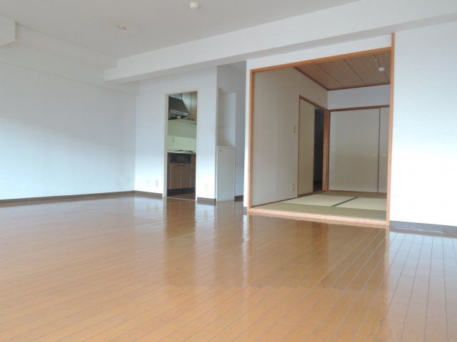 藤和コアティ高槻ハイタウンC号棟の内装