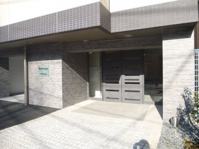 Raffistar押上のエントランス