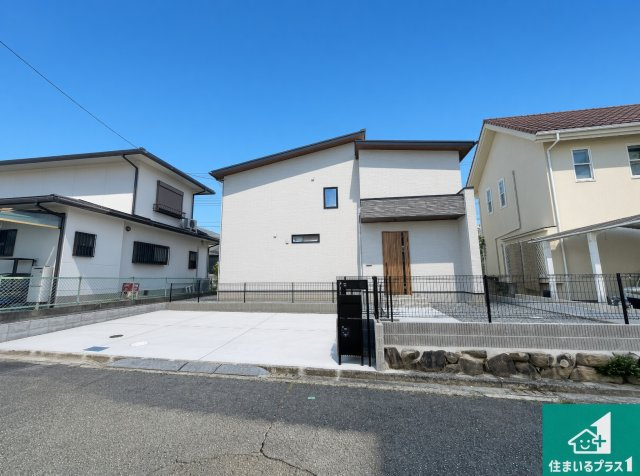 川西市水明台　新築一戸建ての外観|安心の10年保証！外観を美しく保ち、雨水で汚れを落とします！気になることがありましたら、お気軽にお問い合わせください！
