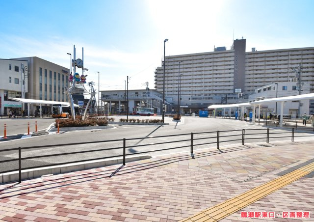 富士見市鶴瀬東２丁目の新築一戸建のその他|◇鶴瀬駅東口土地区画整理◇
駅前広場・駅前通りが新しくなり、交通機能が向上します。歩行者にも安全な駅前空間として生まれ変わります。
「鶴瀬駅東口駅前広場完成イメージ図」(富士見市ホームページより)