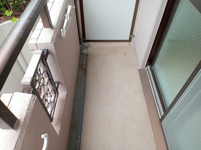 川崎市麻生区高石４丁目の賃貸マンションのバルコニー