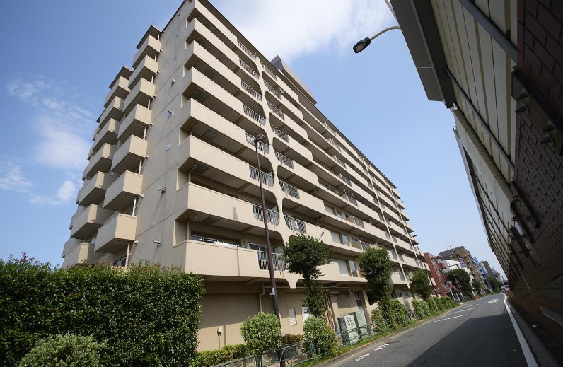 日商岩井碑文谷マンションの外観