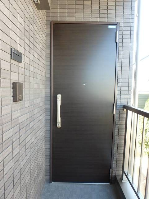 ミレーニアの玄関