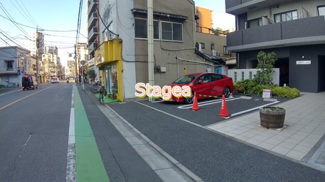 コライユ常盤の駐車場