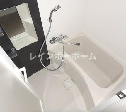ルクシェール東武練馬の浴室