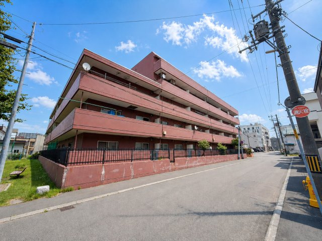 朝日プラザ東札幌の外観