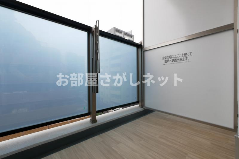 南千住レジデンス【おとり物件なし】#学生・社会人にオススメ！初期費用分割払いOK！のバルコニー