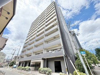 【外観】 | ブラームス長居 | JR阪和線「長居」駅まで徒歩９分♪大阪メトロ御堂筋線「長居」駅まで徒歩１０分♪２沿線利用可能ですので、毎日の通勤や通学に便利ですよ！