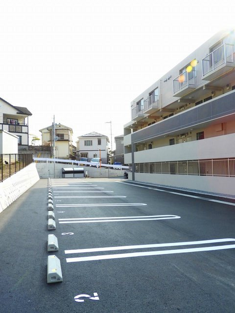 ヴィラＭＹの駐車場