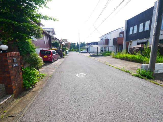 山武市美杉野　中古戸建の前面道路含む現地写真|平成19年4月築 ２LDK リビング約24帖 リビング吹抜 駐車2台温泉施設さんぶの森元気館徒歩5分
