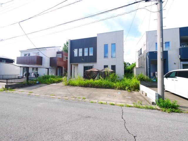 山武市美杉野　中古戸建の駐車場|平成19年4月築 ２LDK リビング約24帖 リビング吹抜 駐車2台温泉施設さんぶの森元気館徒歩5分