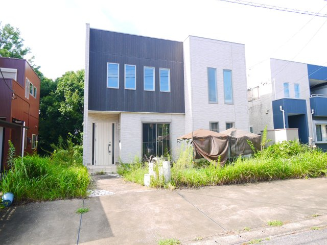 山武市美杉野　中古戸建の外観|平成19年4月築 ２LDK リビング約24帖 リビング吹抜 駐車2台温泉施設さんぶの森元気館徒歩5分
