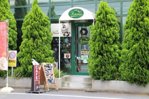 Ｙ‘ｓ　Ｔｅｒｒａｃｅの周辺