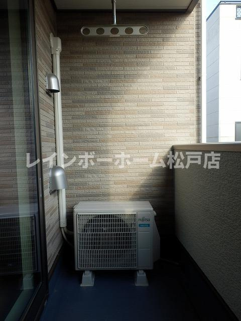 BLESS草加松原　C棟【非対面対応】接客・申込・契約オンライン！LINE×相談可！のバルコニー|陽当たり良好なバルコニーです