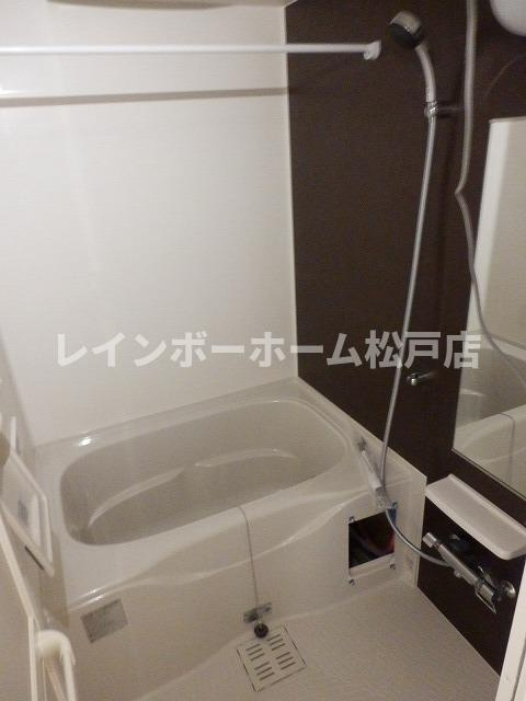 BLESS草加松原　C棟【非対面対応】接客・申込・契約オンライン！LINE×相談可！の浴室|日々の暮らしに欠かせないお風呂です