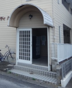 トレンディハイツのエントランス