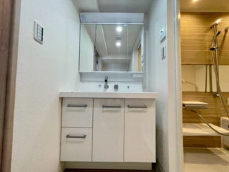 【独立洗面台】 | コープシティおゆみ野B棟　京成千原線「おゆみ野」駅 | 新しく清潔感のある洗面台です。