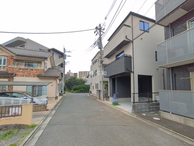 【新築分譲住宅】富士見市鶴馬2613番の前面道路含む現地写真
