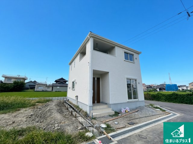 ■寝屋川市河北中町　第8期　新築一戸建ての外観|安心の10年保証！外観を美しく保ち、雨水で汚れを落とします！気になることがありましたら、お気軽にお問い合わせください！
