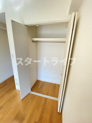 大阪市淀川区新高４丁目の賃貸マンションの収納