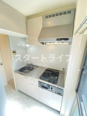 大阪市淀川区新高４丁目の賃貸マンションのキッチン