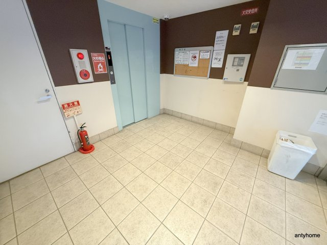 レフィナード恵美須　仲介手数料無料のロビー