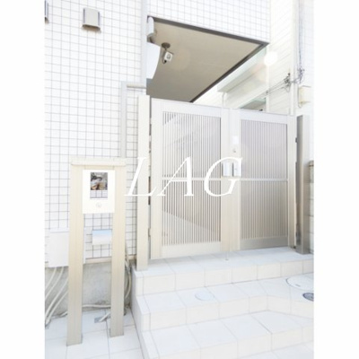 【エントランス】 | セラ ファースト | エントランスです。