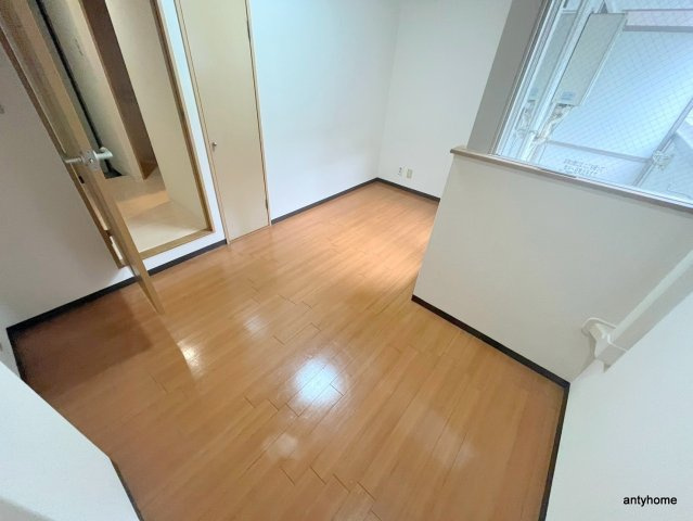 レフィナード恵美須　仲介手数料無料の洋室