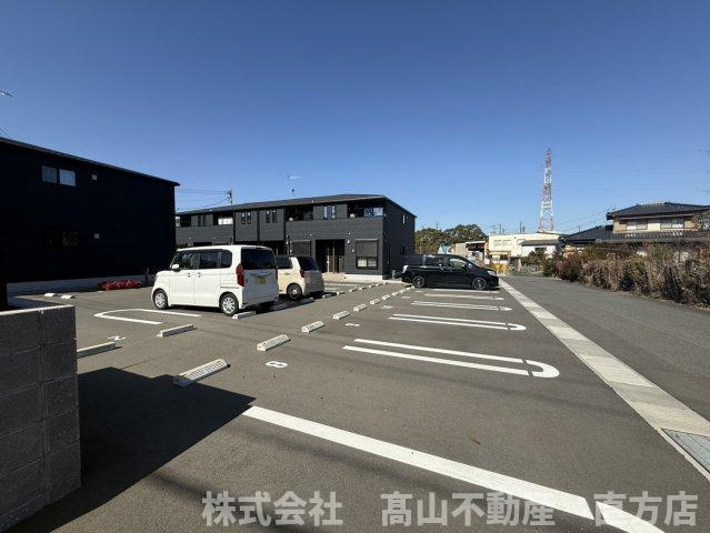 北九州市八幡西区馬場山のアパートの駐車場