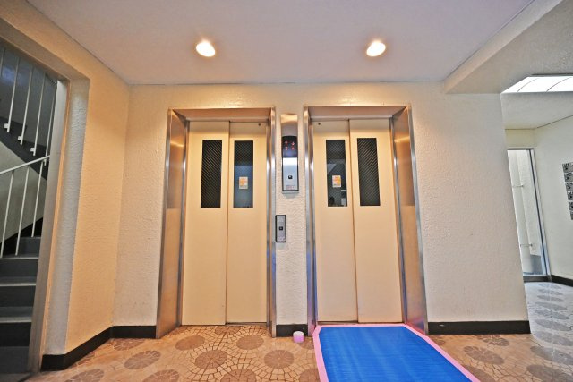 ダイヤシャトー千里の設備|エレベーター完備で、毎日の出入りや買い物の荷物もラクに運べます。
