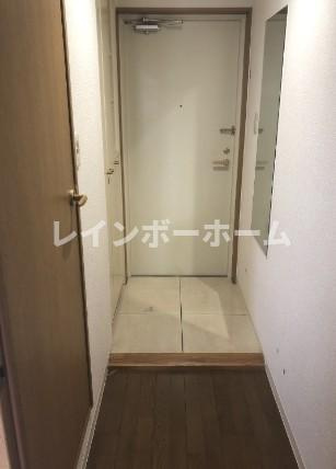 アクアタウンイーストⅠの玄関|同物件別号室参考写真です。