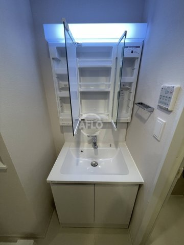 スプランディッド弁天町WEST　八幡屋小学校区の独立洗面台|スプランディッド弁天町WEST　独立洗面台