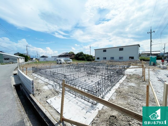愛知郡愛荘町山川原　第2期　新築一戸建ての外観|周辺は落ち着いた街並みの住宅地！子育てがしやすい住環境です！まだ未完成ですが、現地でしかわからない事もございます。是非一度ご覧ください。
