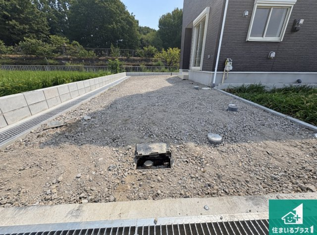 ■寝屋川市河北中町　第8期　新築一戸建ての駐車場|駐車スペース！散水栓があるので、こまめに愛車を洗えます！