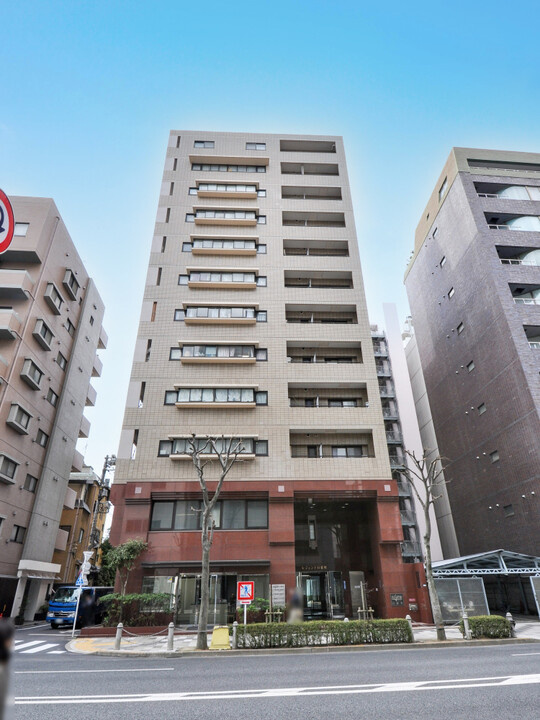 レジェンド日暮里の外観|レジェンド日暮里９階部分のお部屋は通常仲介手数料２２１万３４０円→０円！さらにキャッシュバック１７万円にて即日現地案内可能です！